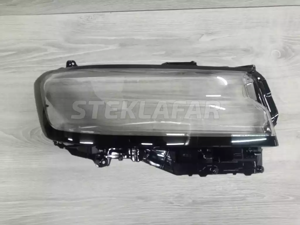 Стёкла фар Toyota Land Cruiser 300 (2021-н.в.)