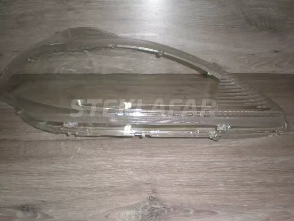 Стёкла фар Nissan Tiida C11 (2004-2013)