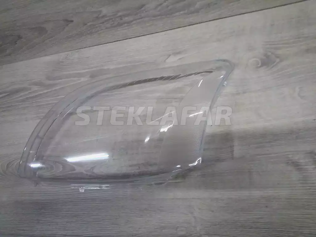 Стёкла фар Toyota Avensis 2 T250 (2003-2006) дорестайлинг