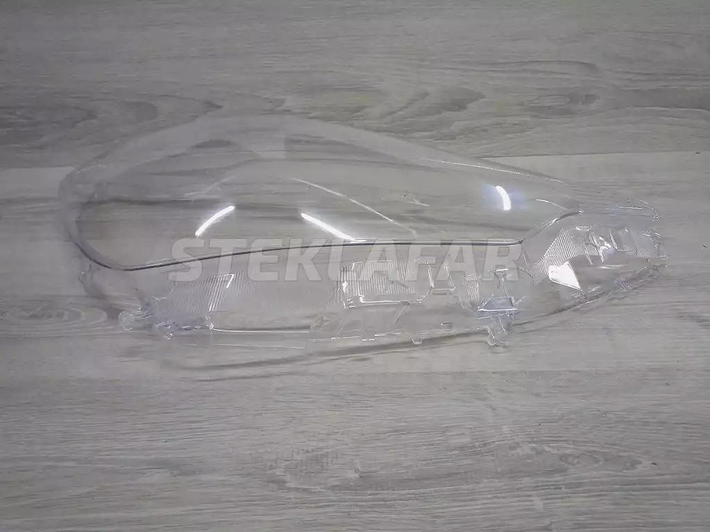 Стёкла фар Toyota Aqua P10 (2011-2014) дорестайлинг и Pruis C P10 (2011-2014) дорестайлинг
