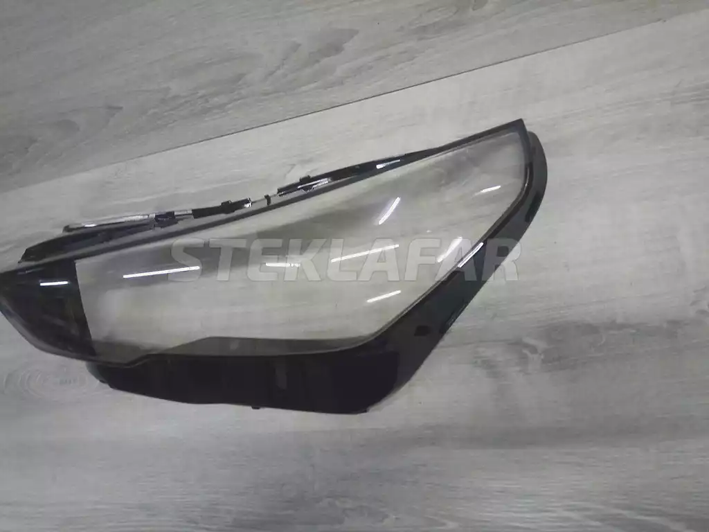Стёкла фар BMW 5 G60, G61 (2023-н.в.)