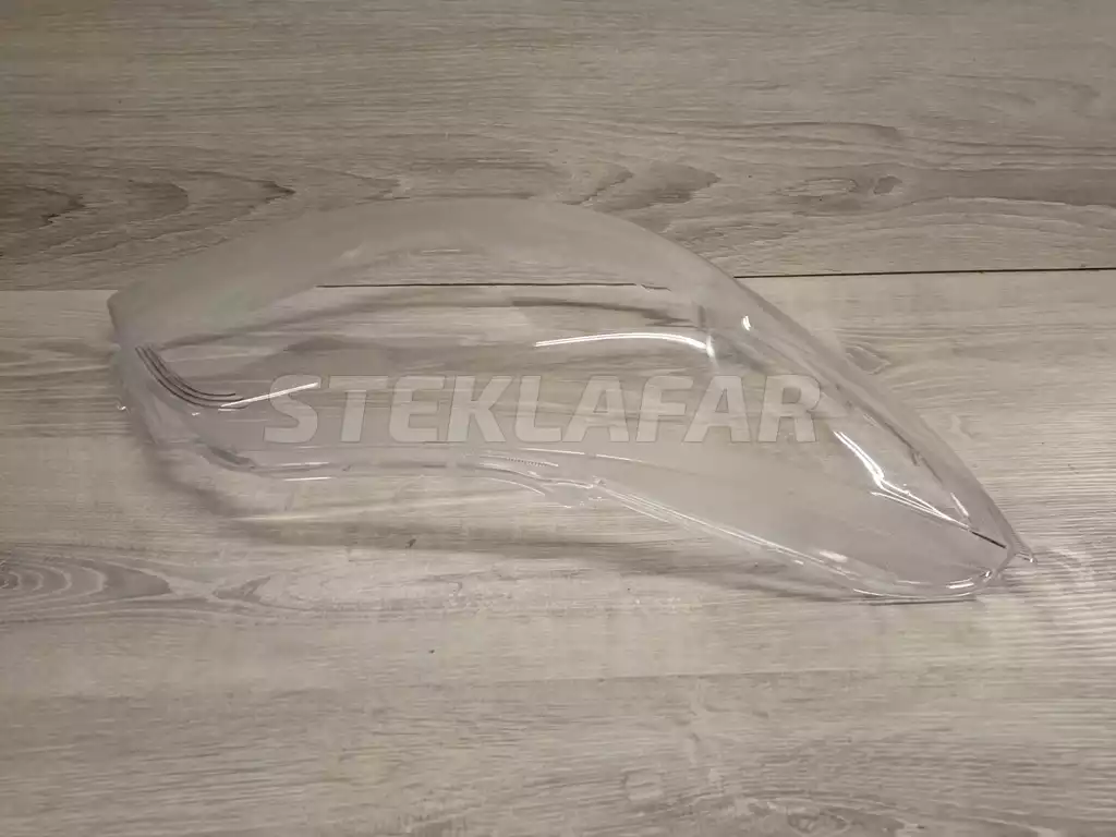 Стёкла фар Toyota Noah 2 R70 (2007-2010) дорестайлинг