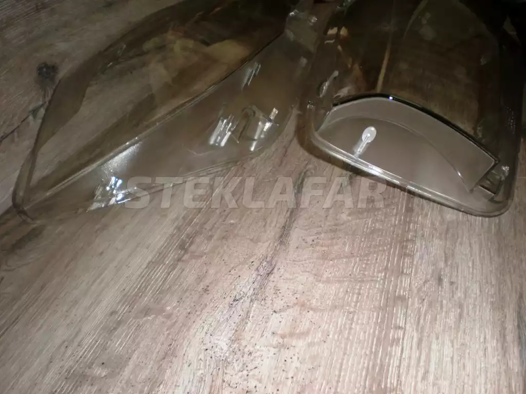 Стёкла фар BMW X5, X6 F15 (2013-2018) и F16 (2014-2019) , F85 (2014-2018), F86 (2014-2019)