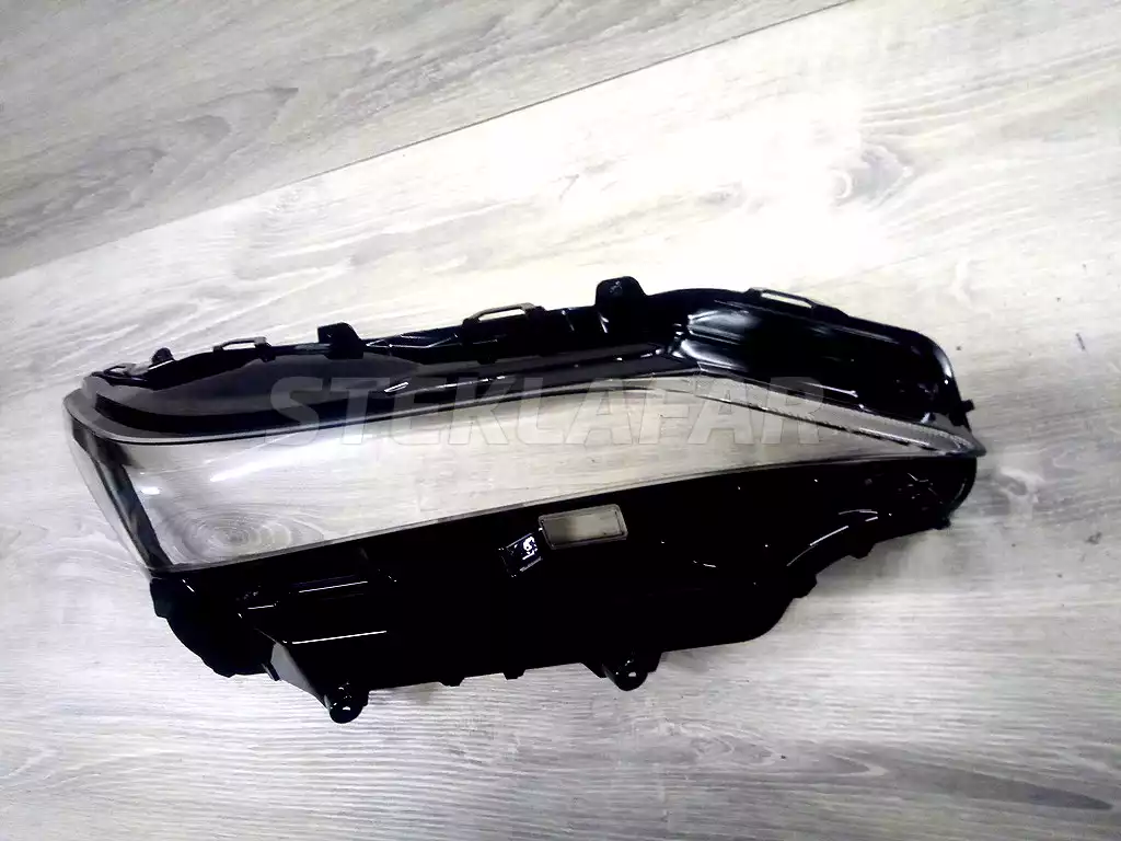 Стёкла фар Toyota Harrier 4 H80 (2020-н.в.) дорестайлинг