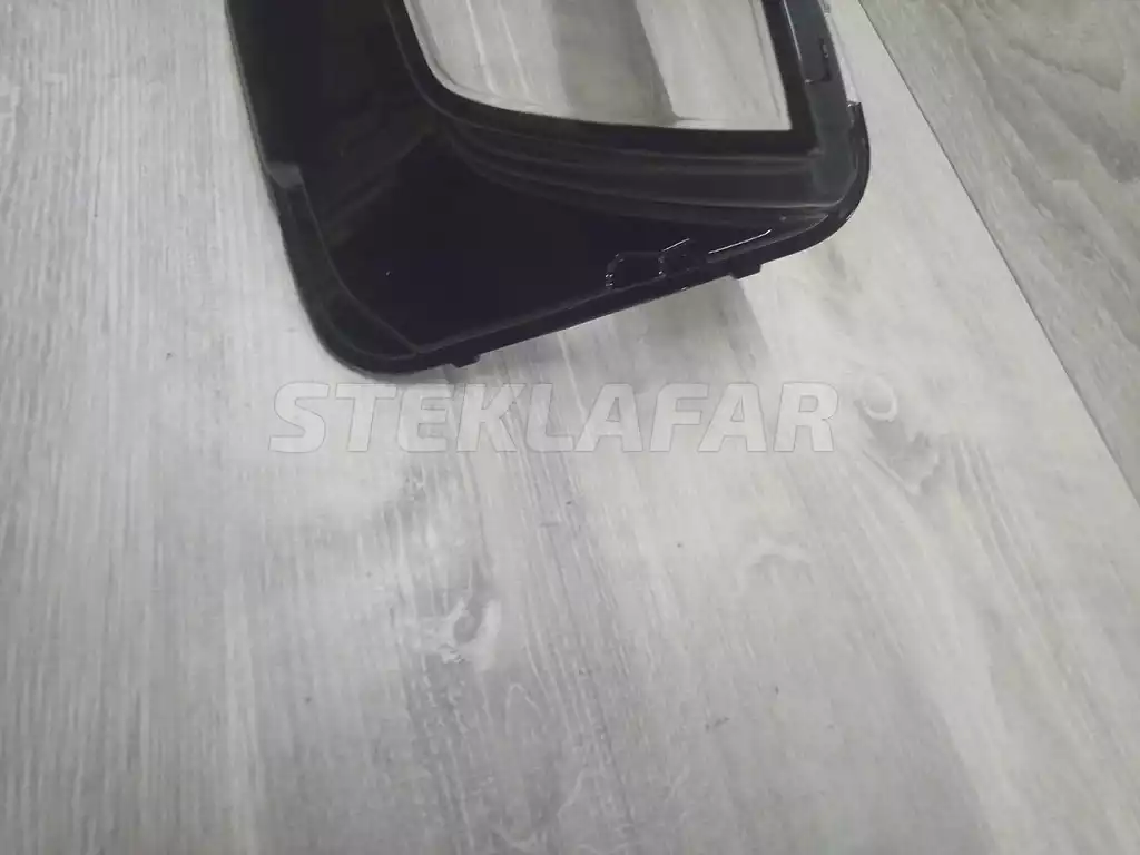 Стёкла фар BMW 5 G60, G61 (2023-н.в.)