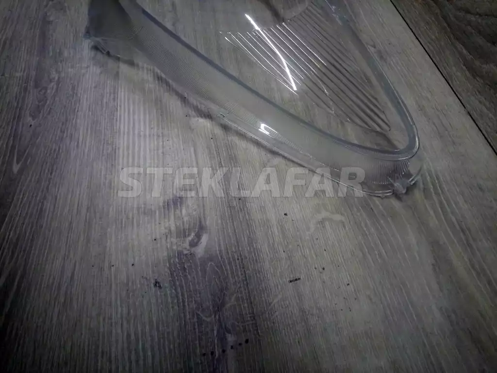 Стёкла фар Toyota Estima Estima 2 30 (2003-2006) рестайлинг и Previa (2003-2006) 2 30 рестайлинг