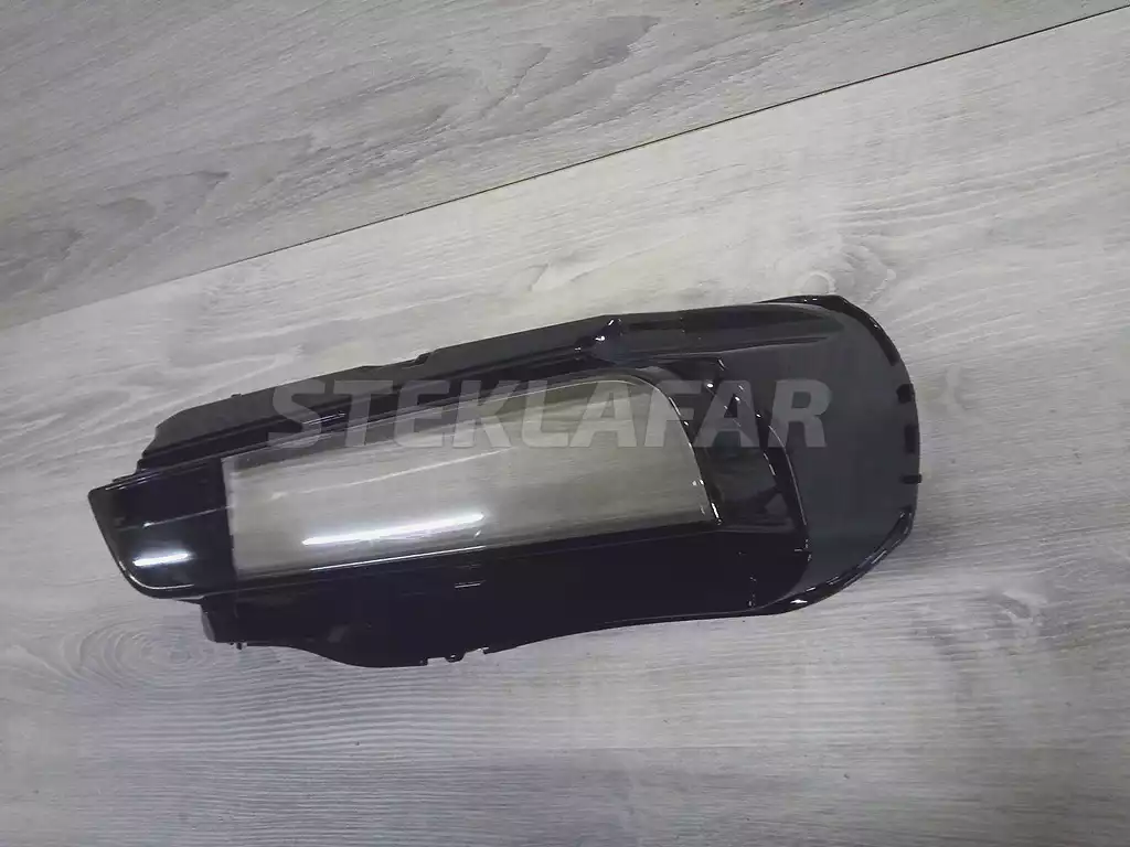 Стёкла фар BMW 7 G70 (2022-н.в.)