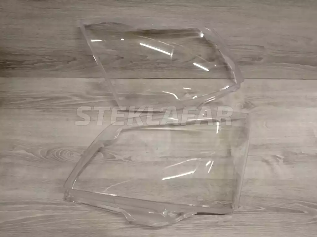 Стёкла фар Toyota Noah 2 R70 (2007-2010) дорестайлинг