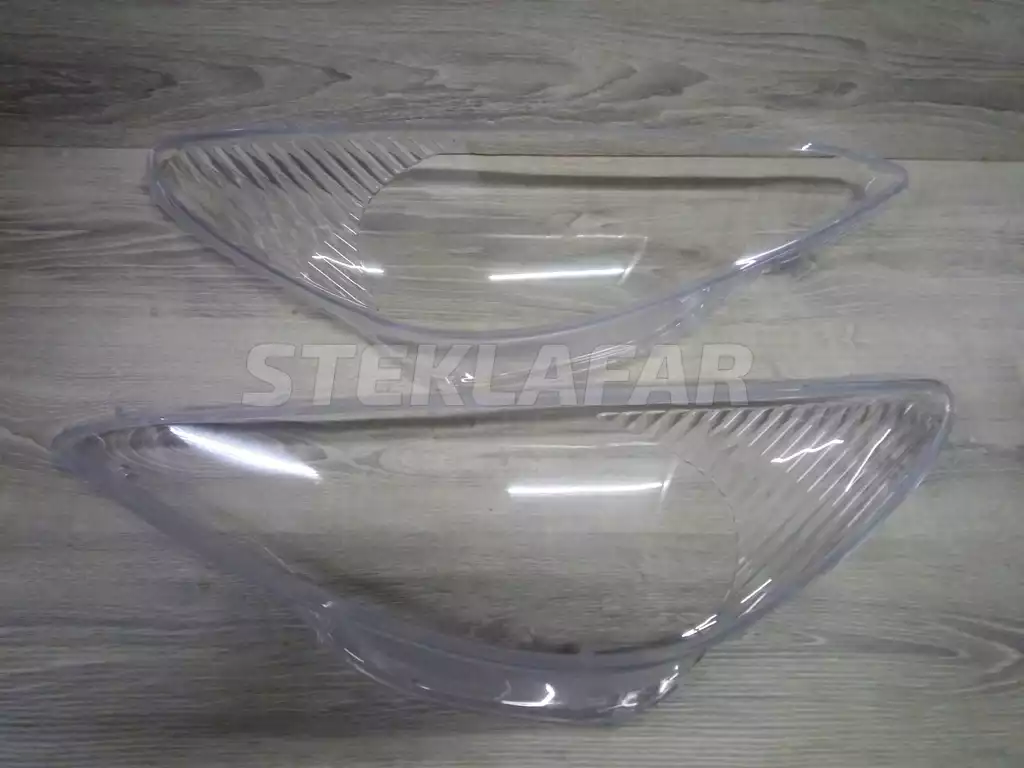 Стёкла фар Toyota Estima Estima 2 30 (2000-2003) дорестайлинг и Previa 2 30 () 2000-2003