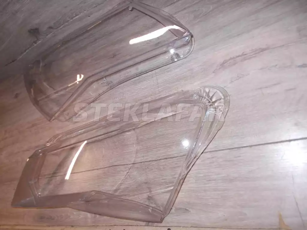 Стёкла фар Skoda Superb 3 B8 (2015-2019) дорестайлинг