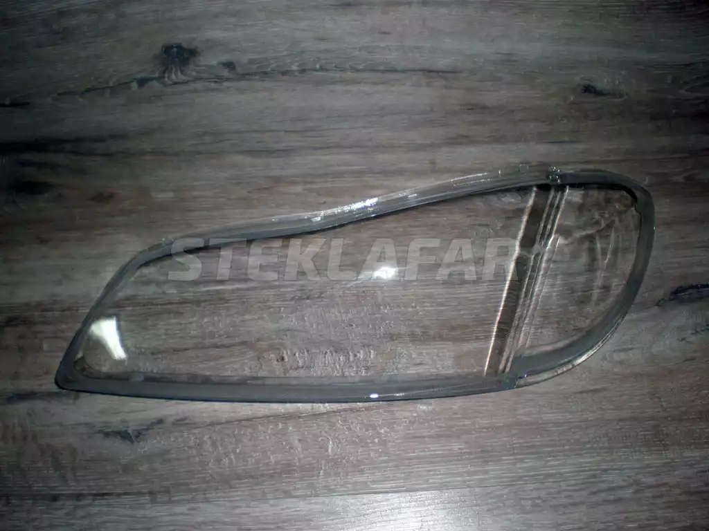 Стёкла фар Nissan Maxima A33 (2000-2006)
