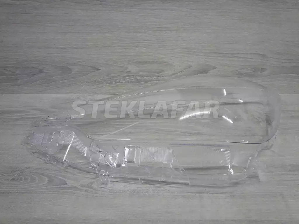 Стёкла фар Toyota Aqua P10 (2011-2014) дорестайлинг и Pruis C P10 (2011-2014) дорестайлинг