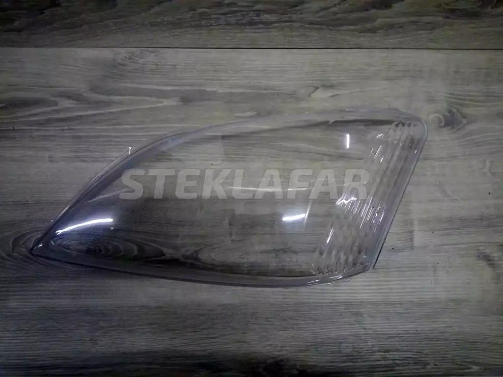Стёкла фар Toyota Corolla Corolla E120 хэтчбек (2000-2004) дорестайлинг и Runx/Allex E120 (2002-2004) 1-й рестайлинг ()