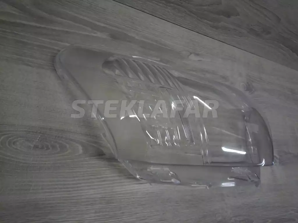 Стёкла фар Toyota Probox XP50/XP160 (2014-н.в) рестайлинг и Succeed XP50/XP160 (2014-2020) рестайлинг и Mazda Familia 11 XP16 (2018-н.в) ()