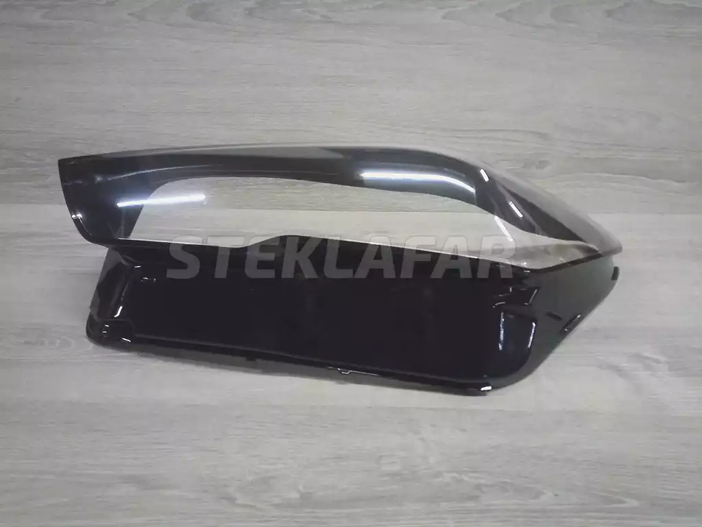 Стёкла фар BMW 5 G60, G61 (2023-н.в.)
