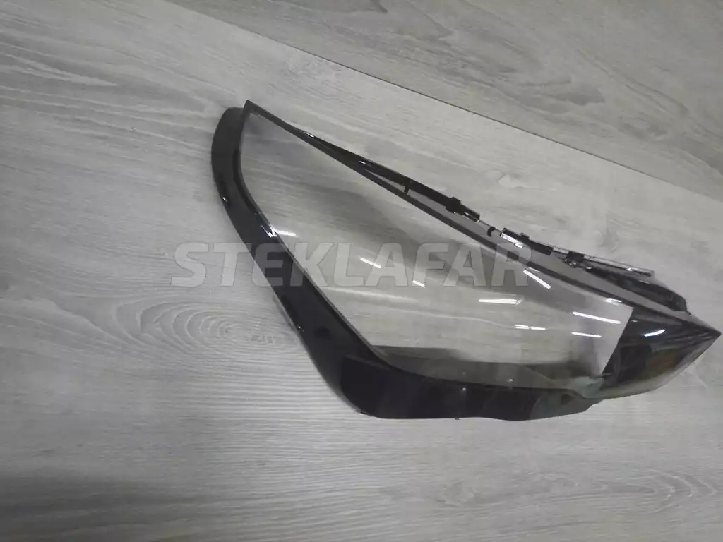 Стёкла фар BMW 5 G60, G61 (2023-н.в.)