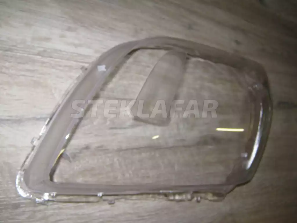 Стёкла фар Toyota Avensis 2 T250 (2006-2008) рестайлинг