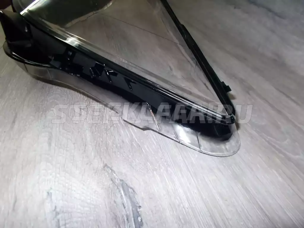 Стёкла фар Volkswagen Passat B8 (2015-2019) дорестайлинг
