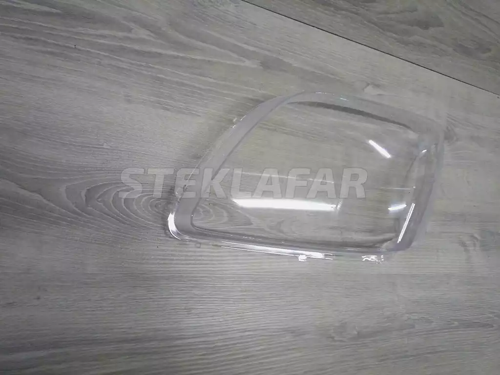 Стёкла фар Toyota Avensis 2 T250 (2003-2006) дорестайлинг