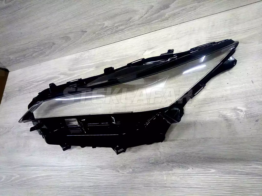 Стёкла фар Toyota Harrier 4 H80 (2020-н.в.) дорестайлинг