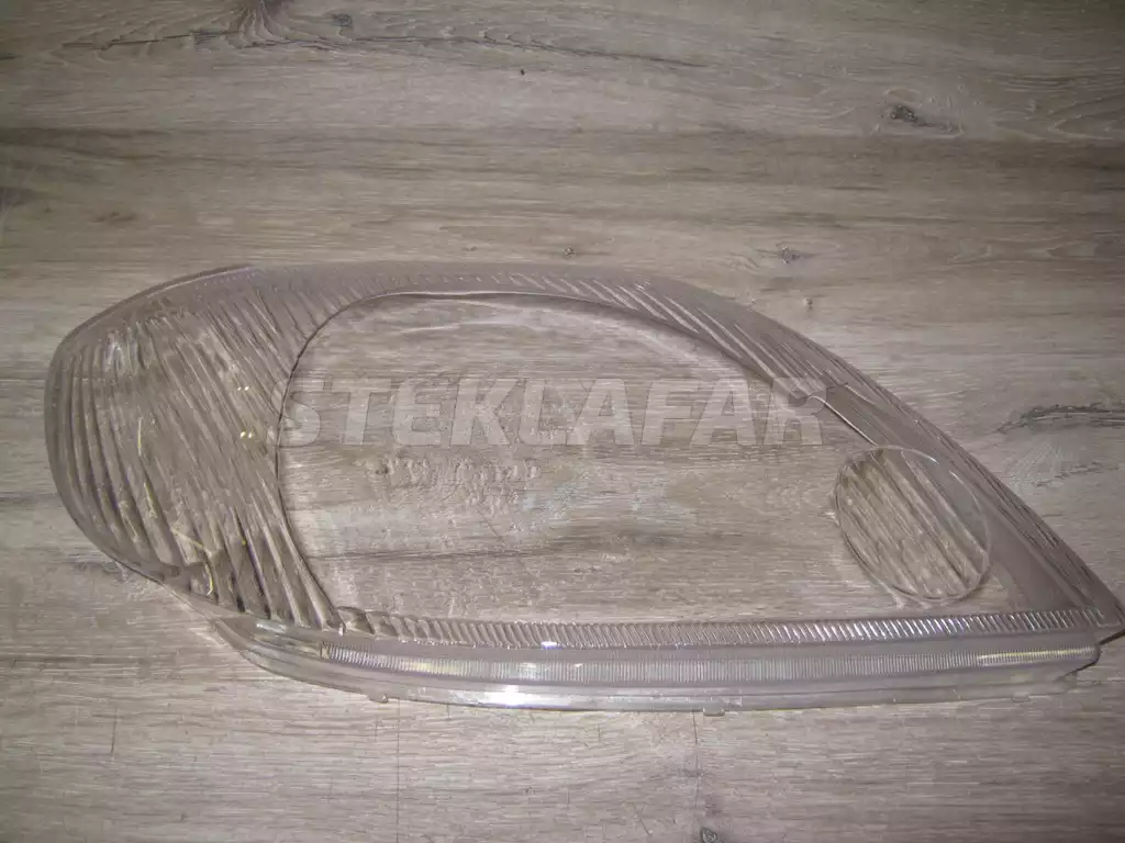 Стёкла фар Toyota Corolla E120 (2000-2006)