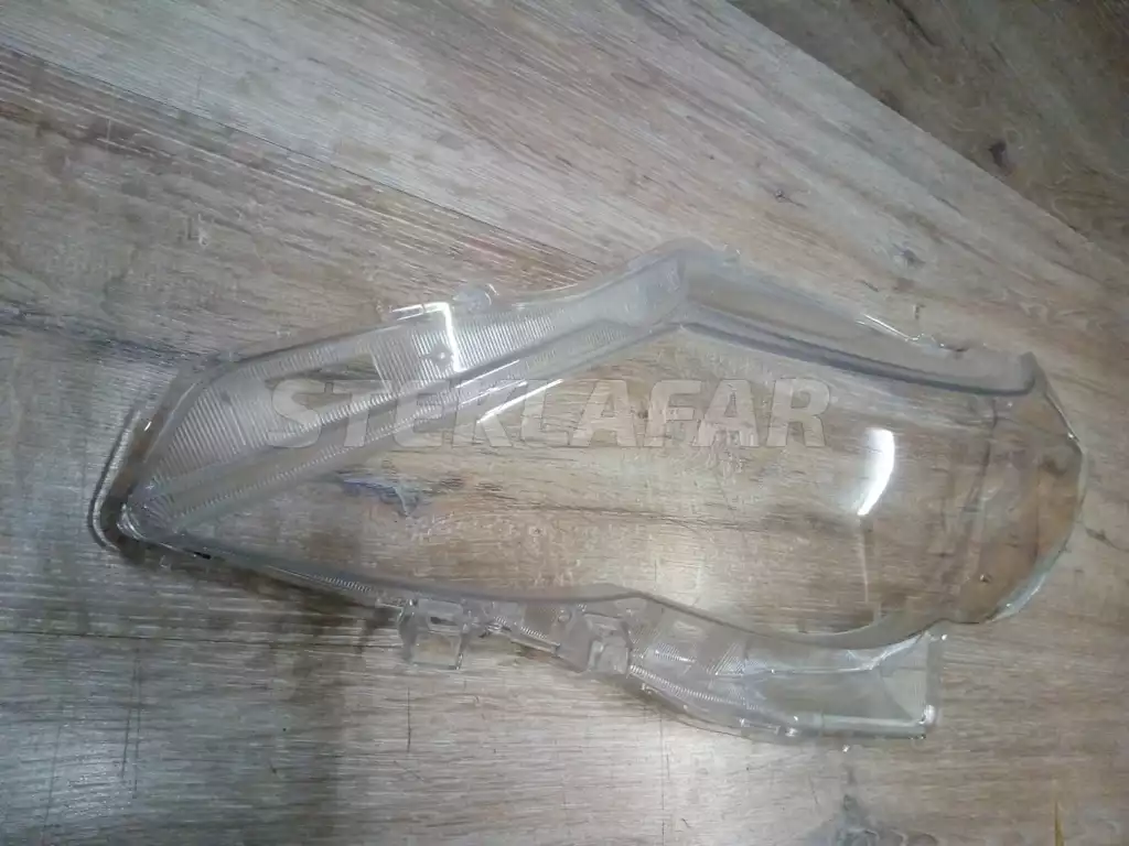 Стёкла фар Toyota Mark X 130 (2009-2012) дорестайлинг