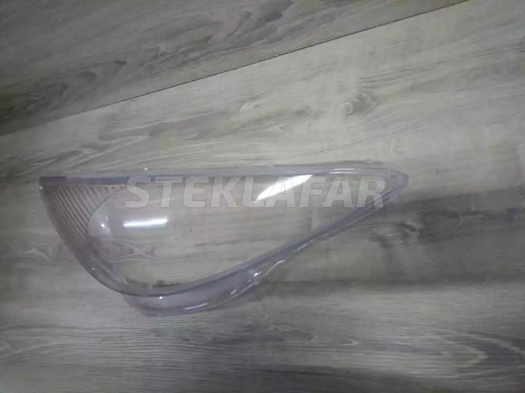 Стёкла фар Toyota Estima Estima 2 30 (2000-2003) дорестайлинг и Previa 2 30 () 2000-2003